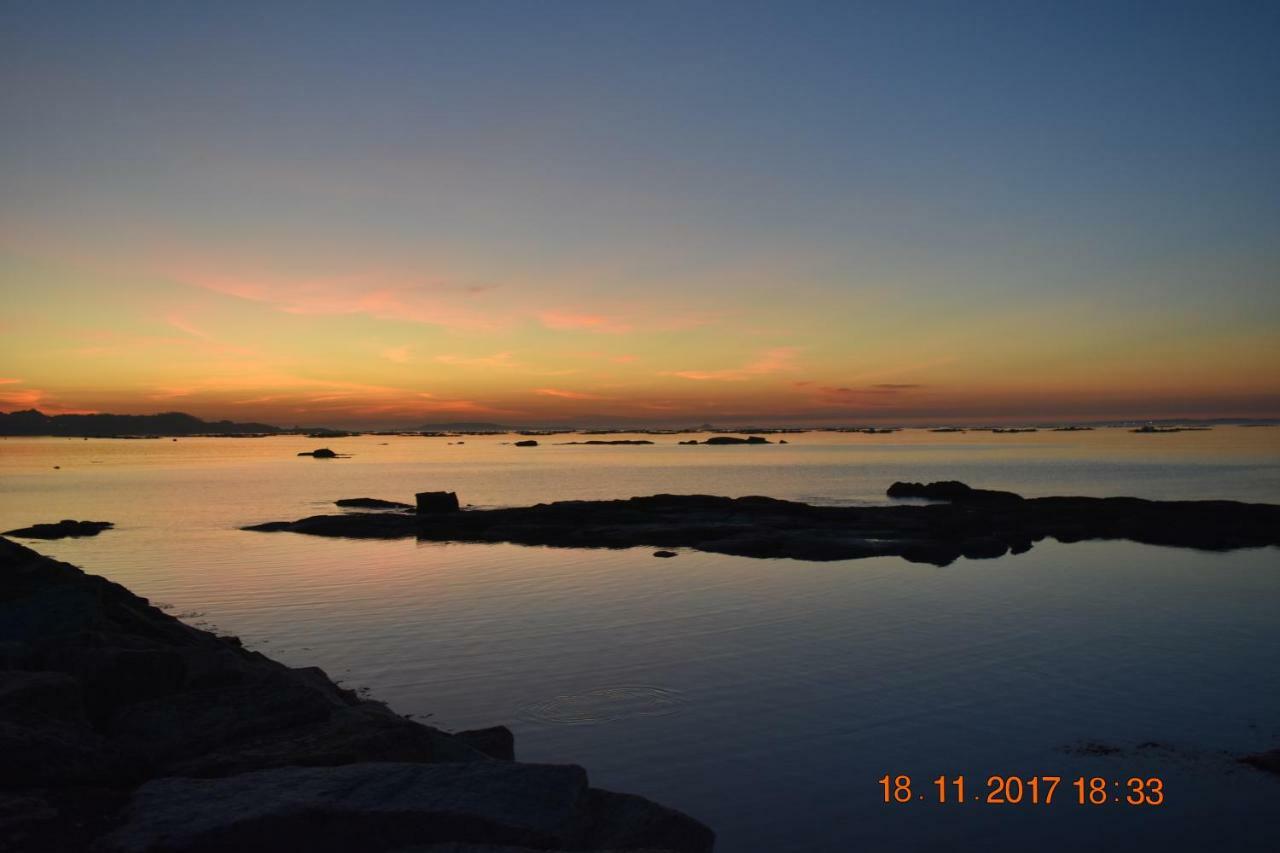 Vistas Al Mar E Isla De La Toja Apartment О Грове Екстериор снимка
